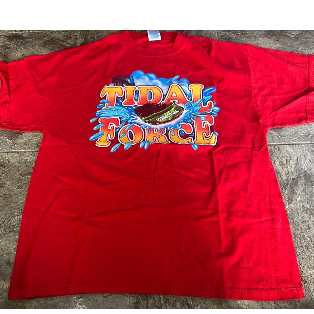 RARE VTG Hersheypark Tidal Force Ride‎ Red T Shirt Adult Size L Theme Park